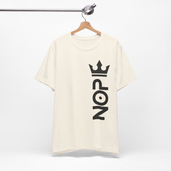 Unisex Jersey Tee with Crown Design, No Kings in America T-Shirt – A Bold Statement of Patriotism and Freedom - Image 4