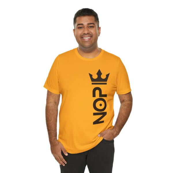 Unisex Jersey Tee with Crown Design, No Kings in America T-Shirt – A Bold Statement of Patriotism and Freedom - Image 7
