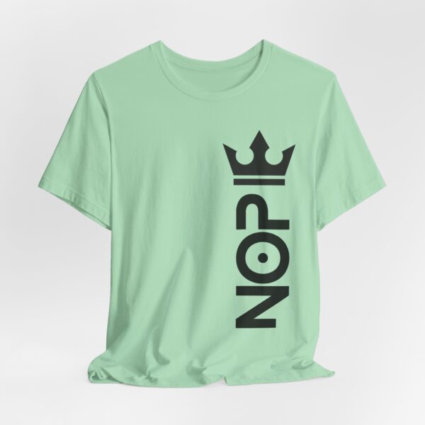 Unisex Jersey Tee with Crown Design, No Kings in America T-Shirt – A Bold Statement of Patriotism and Freedom - Image 9